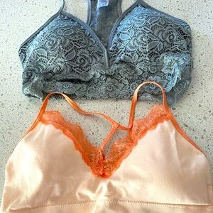 New WOT TAGS 2 bralettes peach lace Anthropology and grey lace dynasty small med